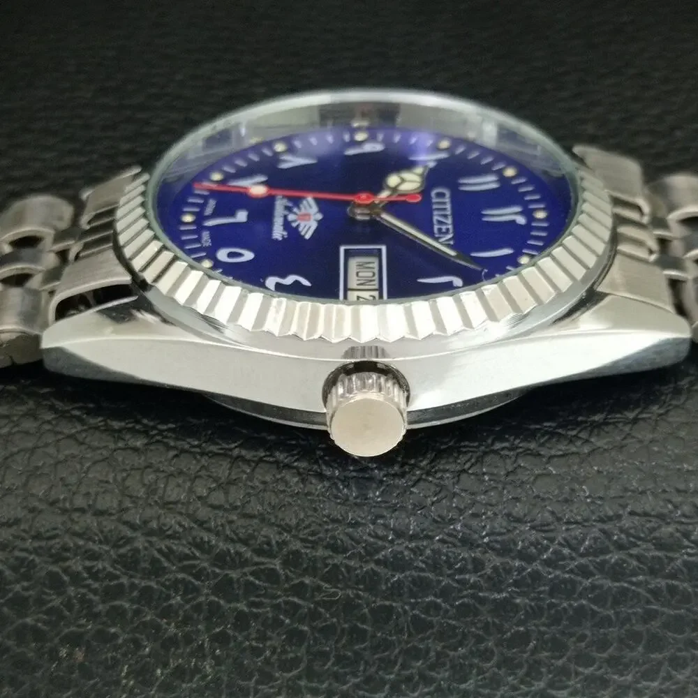 Vintage 1977 Citizen Automatic Mens Silver Watch W/daydate & Arabic accents